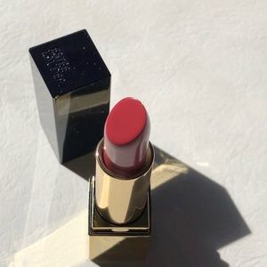 Estée Lauder lipstick